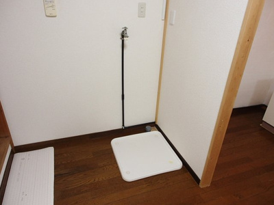 【設備】 | 谷輪ハイツⅡ | 洗濯機置場室内です