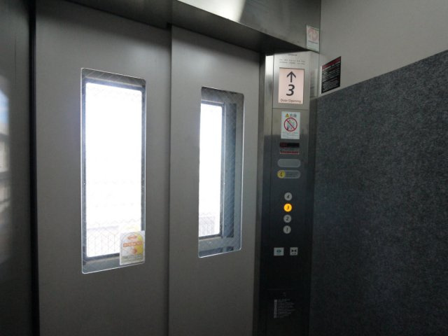 ハイツリバーランド２のその他共用部分|重い荷物がある時はエレベーター付きに感謝します
