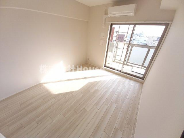 ワールドアイ神戸ハーバーランドの居間・リビング