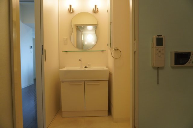 仲介手数料0！！Gramercy Shiromi-doriの洗面所