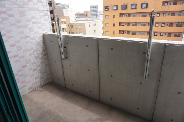 仲介手数料0！！Gramercy Shiromi-doriのバルコニー