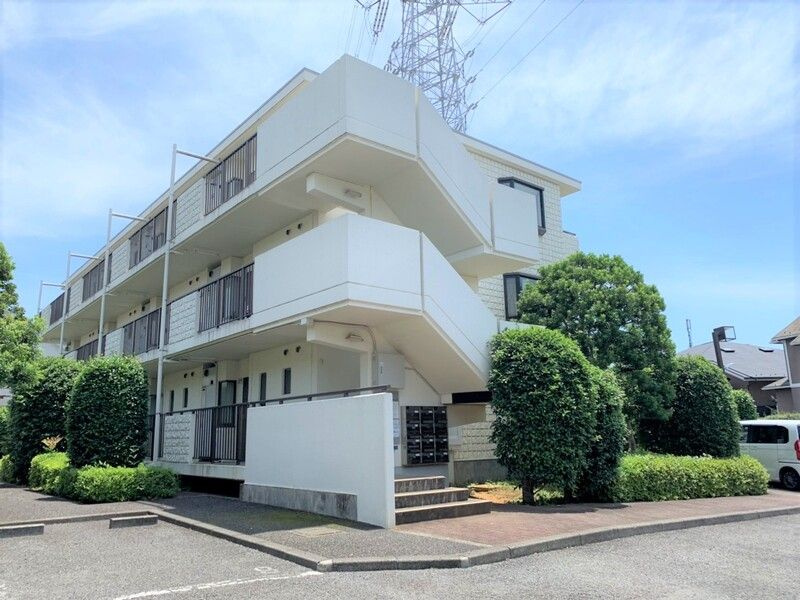 スカイハイムの外観