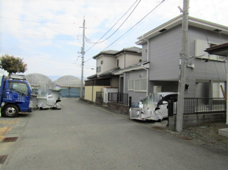 【前面道路含む現地写真】 | 前面道路含む現地写真です