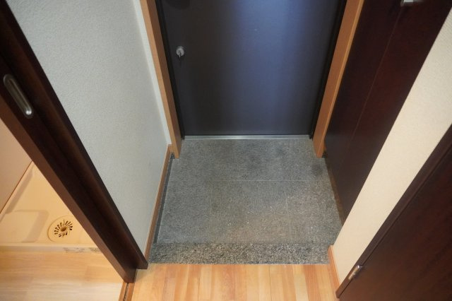 仲介手数料0！！アーデン上社の玄関