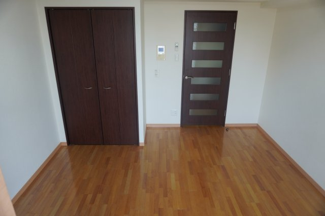 仲介手数料0！！アーデン上社の洋室