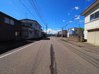 【前面道路含む現地写真】