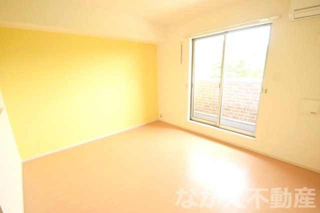 【寝室】 | 落ち着いた色調の寝室です