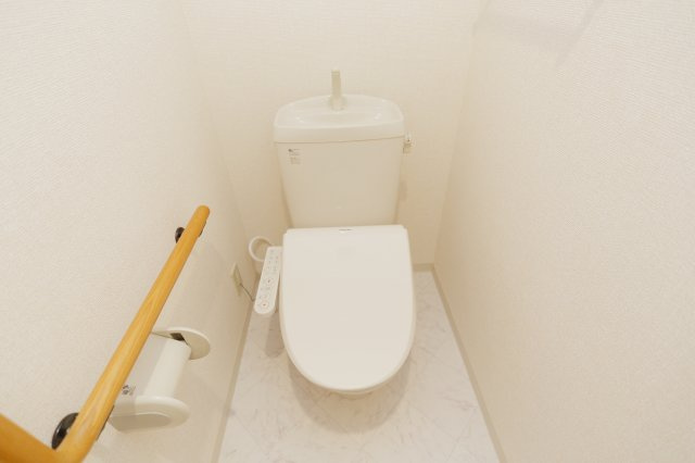 サンモール スクエアのトイレ|別部屋、参考写真になります