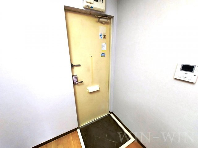 ファミール緑が丘の玄関