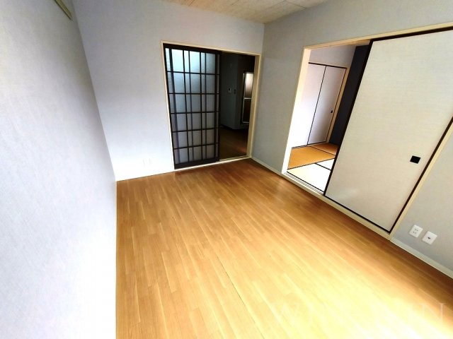 ファミール緑が丘の洋室