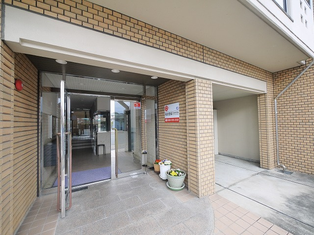 ベルコート生駒のエントランス