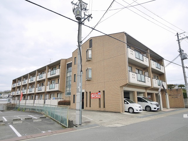 ベルコート生駒の外観