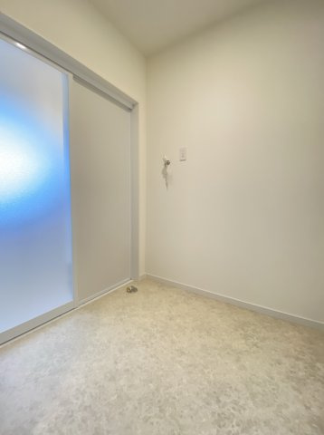 【脱衣所】 | 玉名市築地 | ☆脱衣所は独立しています☆家族の入浴時も気兼ねなく洗面台を使用できます☆