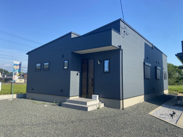 【外観】 | 玉名市築地 | ☆太陽光発電システム搭載済み！4LDK平屋のお家です☆