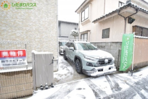 北本市中丸2丁目　中古一戸建ての駐車場