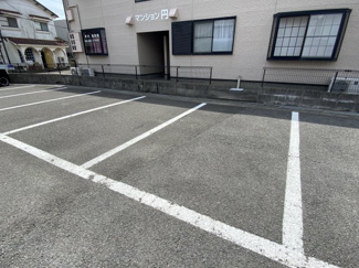 【駐車場】