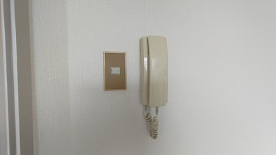 【内装】 | 春日アバンティ