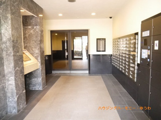 【エントランス】 | 大理石張りの素敵なエントランス