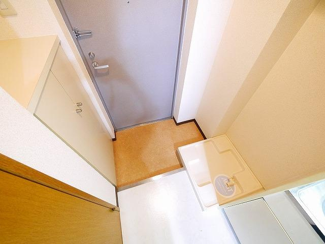 オーキッドあやめ池の玄関