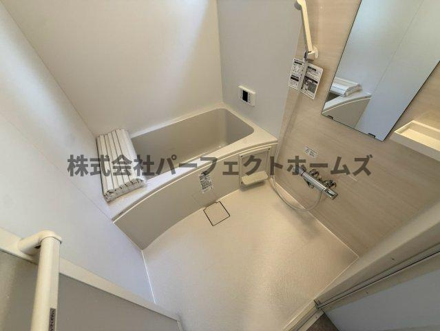 大利元町テラスハウスの浴室|コンパクトで使いやすいお風呂です