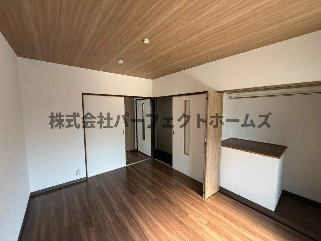 大利元町テラスハウスの洋室|使い勝手のいい洋室です