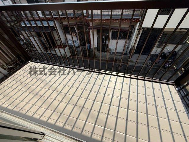 大利元町テラスハウスのバルコニー|広々としたバルコニーです