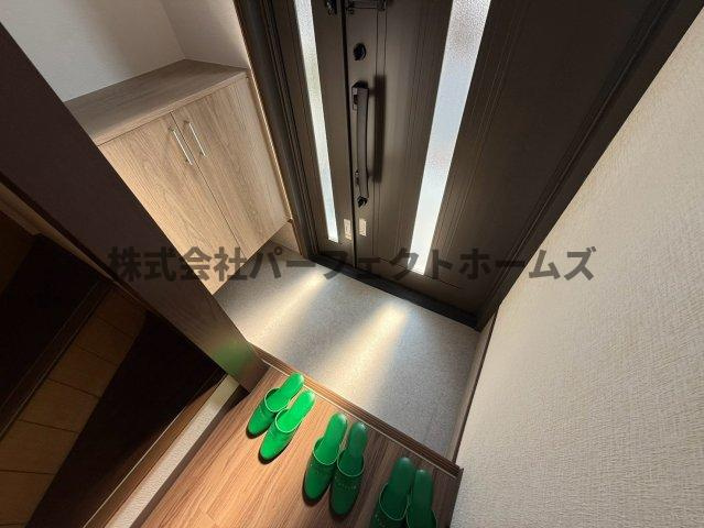 大利元町テラスハウスの玄関|きれいな玄関です