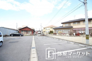 【駐車場】