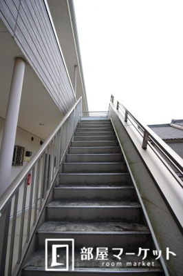 【エントランス】 | ＬＵＮＡ　ＲＯＣＣＩＡ