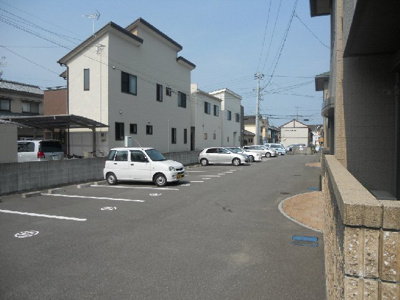 【駐車場】 | アルバトロス空港通 Ｃ