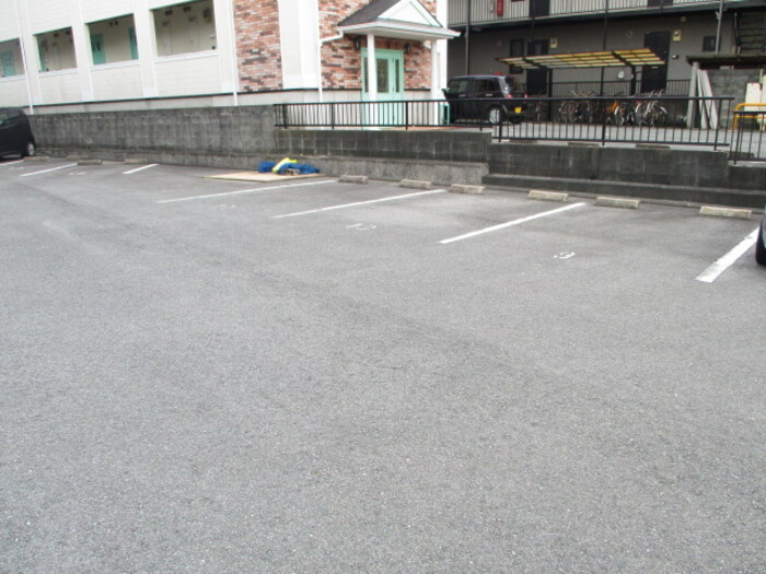 カトルセの駐車場