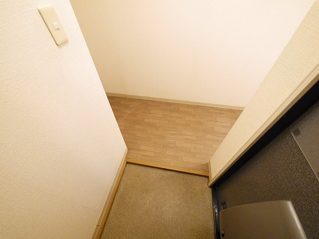 ウィステリア伏見の玄関|シンプルで使いやすい玄関です