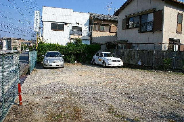 赤田町川西モータープールの駐車場