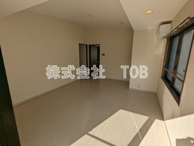 【内装】 | ガーデンハウス浜田山 | リビング10.5帖※クリーニング中の写真※