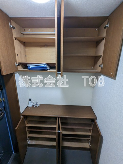 【設備】 | ガーデンハウス浜田山 | シューズボックス※クリーニング中の写真※