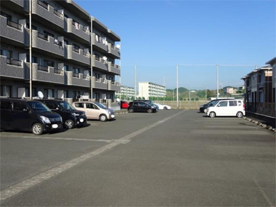 【駐車場】 | グランピアＩＩ