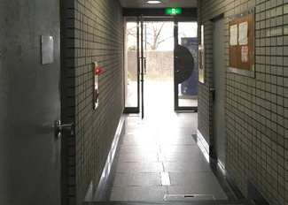 【エントランス】