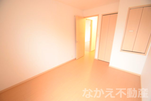【寝室】 | 落ち着いた色調の寝室です