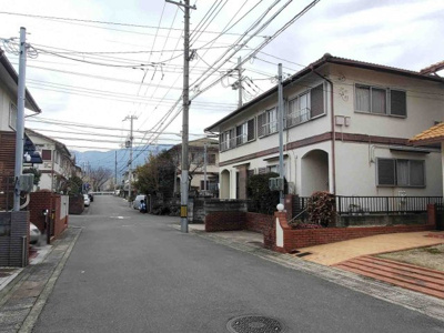 【前面道路含む現地写真】 | 大原野西竹の里町一丁目　テラスハウス