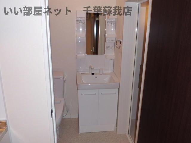 プラーナ蘇我の洗面所|朝の身支度に欠かせない独立洗面台♪