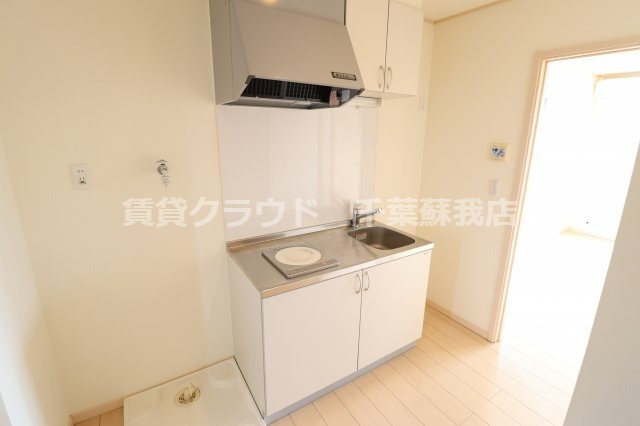 グリニッチ　ヴィレッジⅠのキッチン|安心のIHクッキングヒーターです。