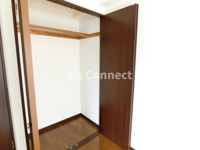 【収納】 | サンパラン泉 | クローゼットでお荷物もすっきり収納。