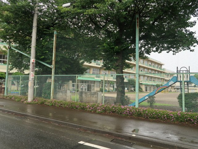 所沢市立柳瀬小学校まで1000ｍ
