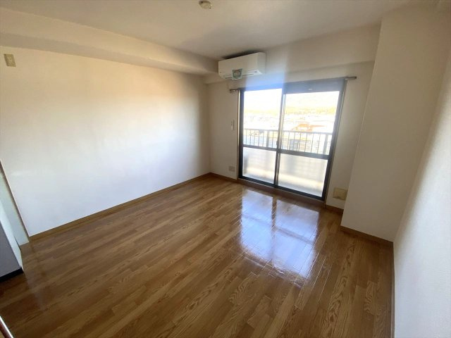 広大ブルデルの居間・リビング