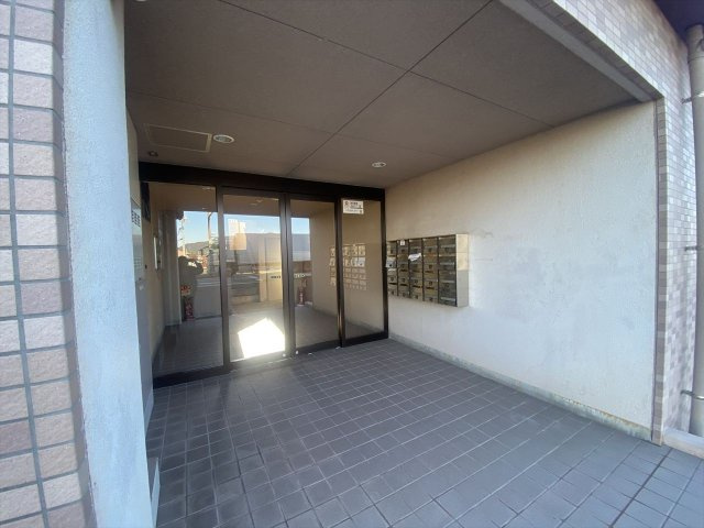 広大ブルデルのロビー