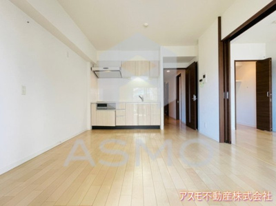 【居間・リビング】 | ベリー海老江 | ※同物件　別間取り　参考写真