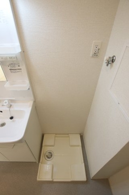 【設備】 | カーサ・ディスフルテ | 室内洗濯機置場