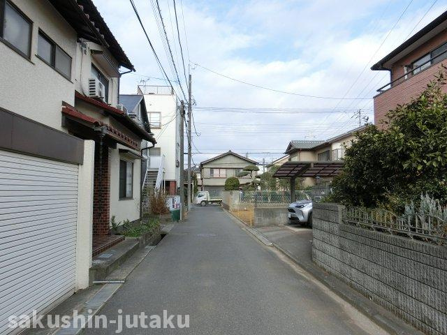 八千代台東３丁目　売地の前面道路含む現地写真|八千代台東３丁目　売地　更地　建築条件なし　お好きなハウスメーカーでどうぞ　正味48.8坪　整形地　南西側４ｍ道路面　陽当り良好　