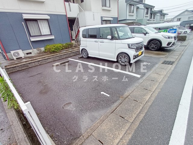 ファーマ本林の駐車場