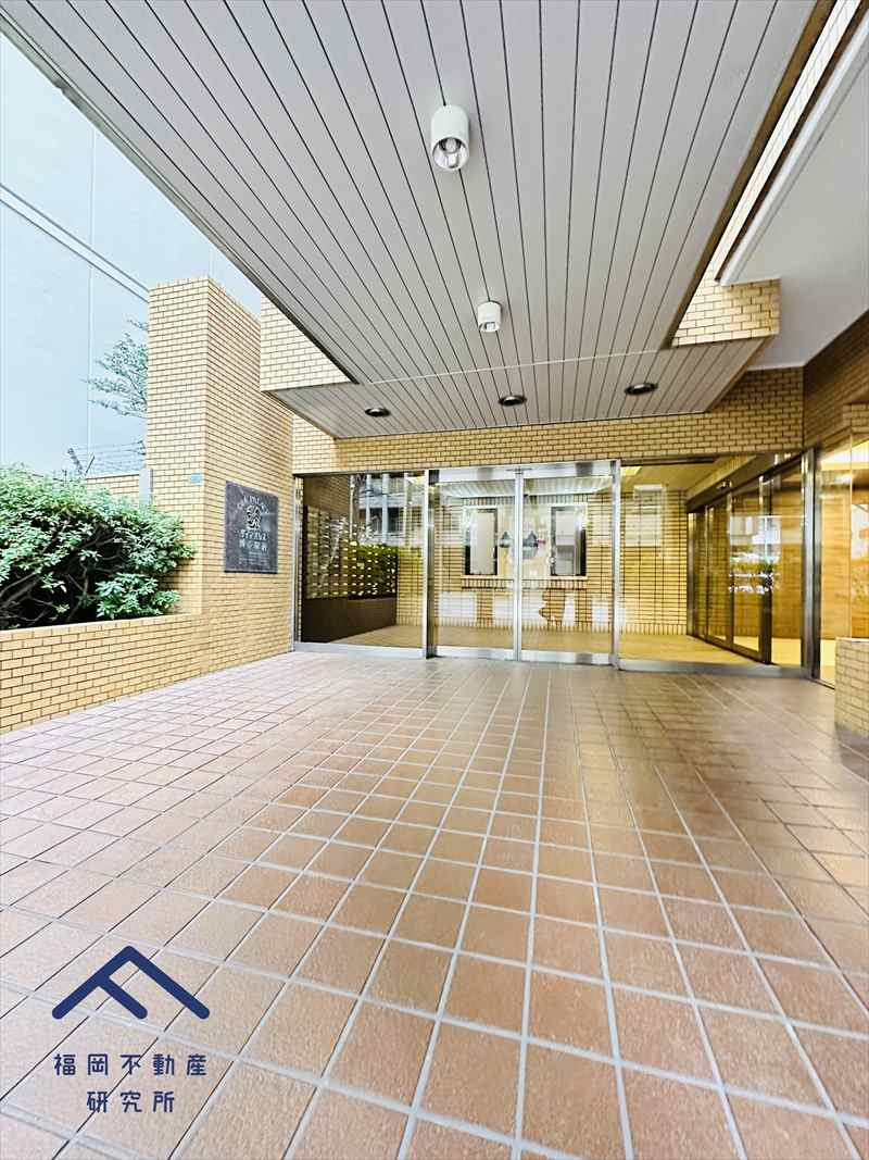 ダイアパレス博多駅前のエントランス